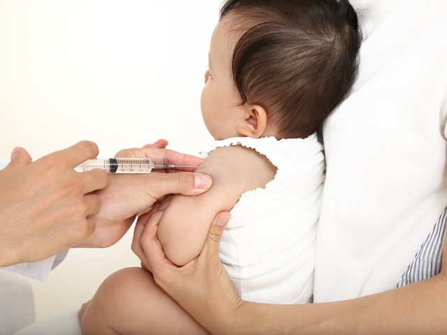 お子様の定期予防接種は予約なしで接種可能